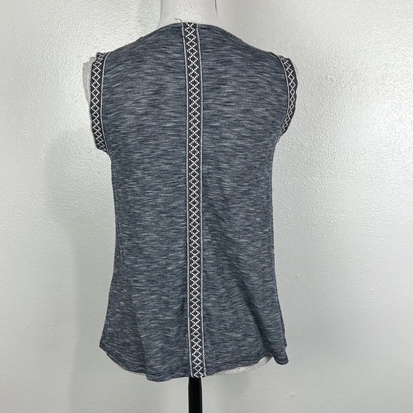 W5 Blouse Women Small Blue Cap Sleeve Chambray Print Aztec Trim Casual Top - Picture 4 of 12